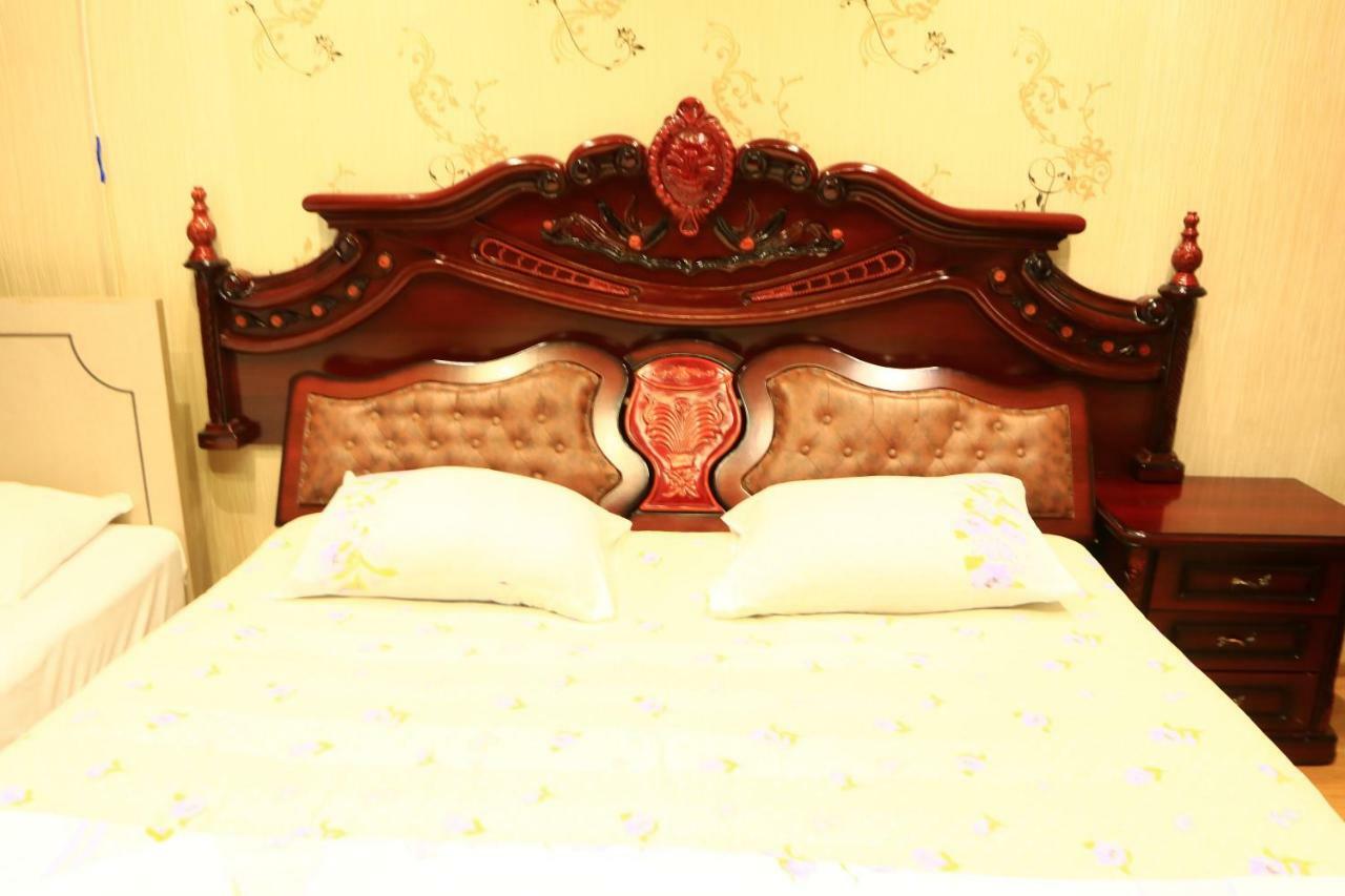 Rainbow Rooms Apart Hotelマヒンジャウリ エクステリア 写真