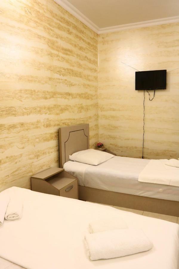 Rainbow Rooms Apart Hotelマヒンジャウリ エクステリア 写真